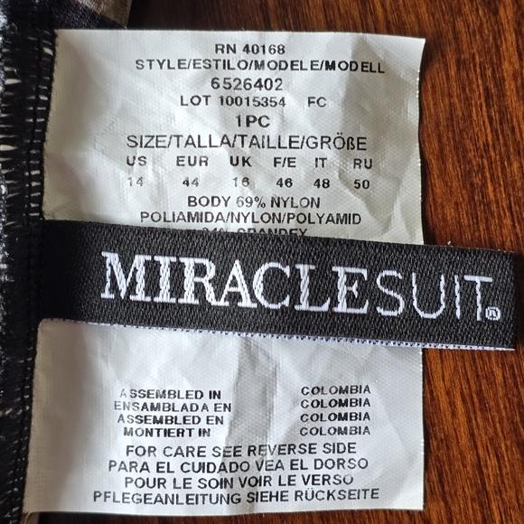 Miraclesuit One Piece Swimsuit Animal Print 14 Beach Resortwear Summer Coastal - Picture 9 of 9